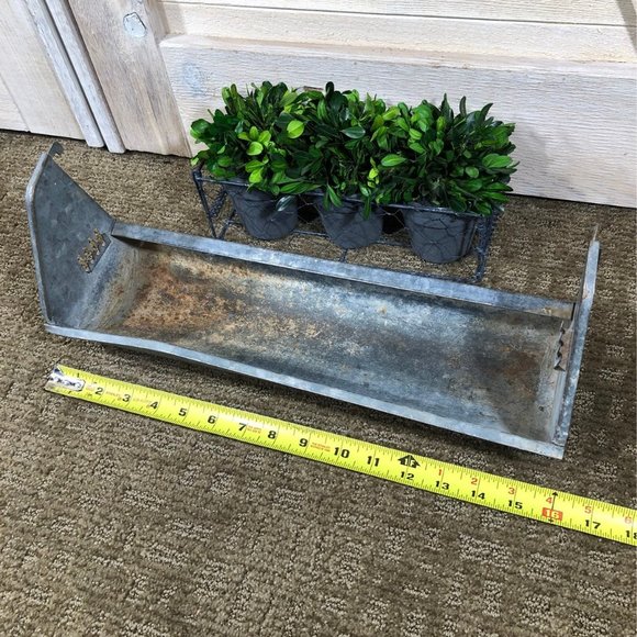 Authentic Galvanized Chicken Feeder - Picture 10 of 11